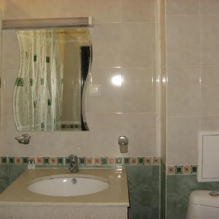 Ellinis - Sea View And Free Parking מלון וארנה