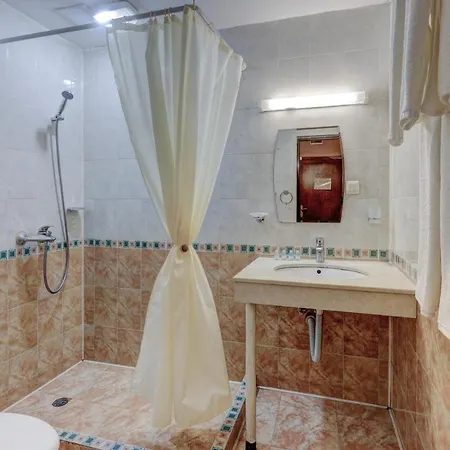 Otel Ellinis - Sea View And Free Parking