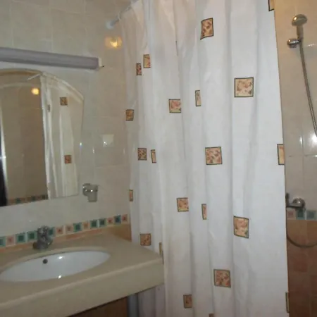 Ellinis - Sea View And Free Parking 3* فارنا