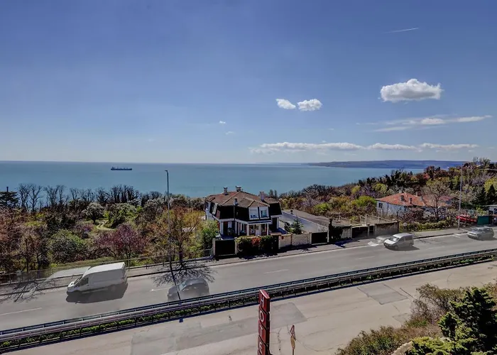 Ellinis - Sea View And Free Parking Varna