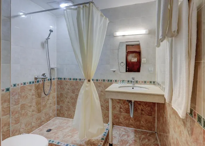 Hotell Ellinis - Sea View And Free Parking