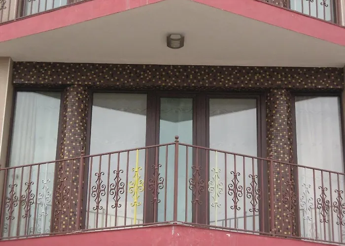 Ellinis - Sea View And Free Parking Hotell 3*