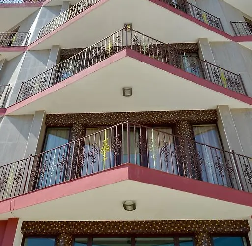 Ellinis - Sea View And Free Parking Hotell